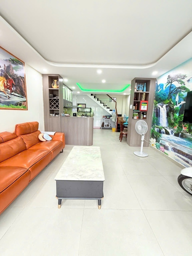 Bán nhà Quận 10, Ô Tô Đỗ Cửa, 4.3x12m, 11.8 Tỷ