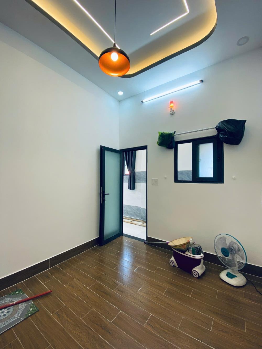 Bán nhà Hóc Môn Sổ Hồng Riêng - Giá 1.7 Tỷ - Vị Trí Đắc Lộc