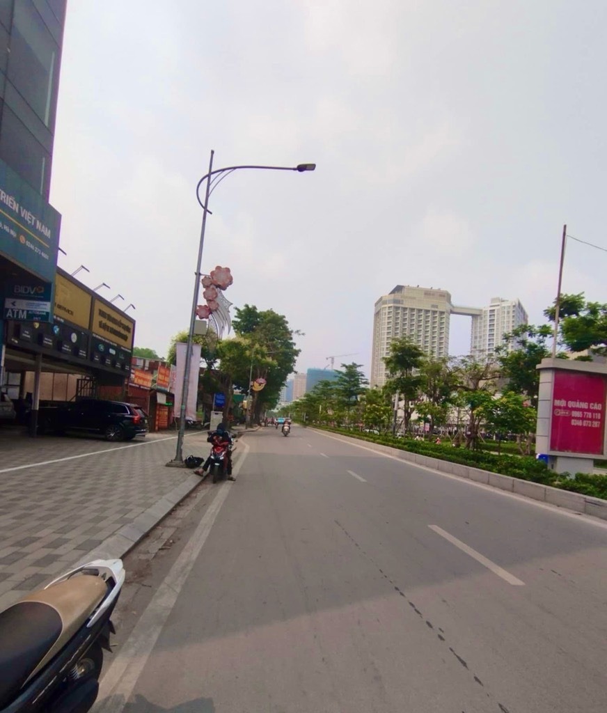 Bán Đất Lạc Long Quân, Tây Hồ - 142.4m², Giá 45 Tỷ - Vị Trí Đắc Địa