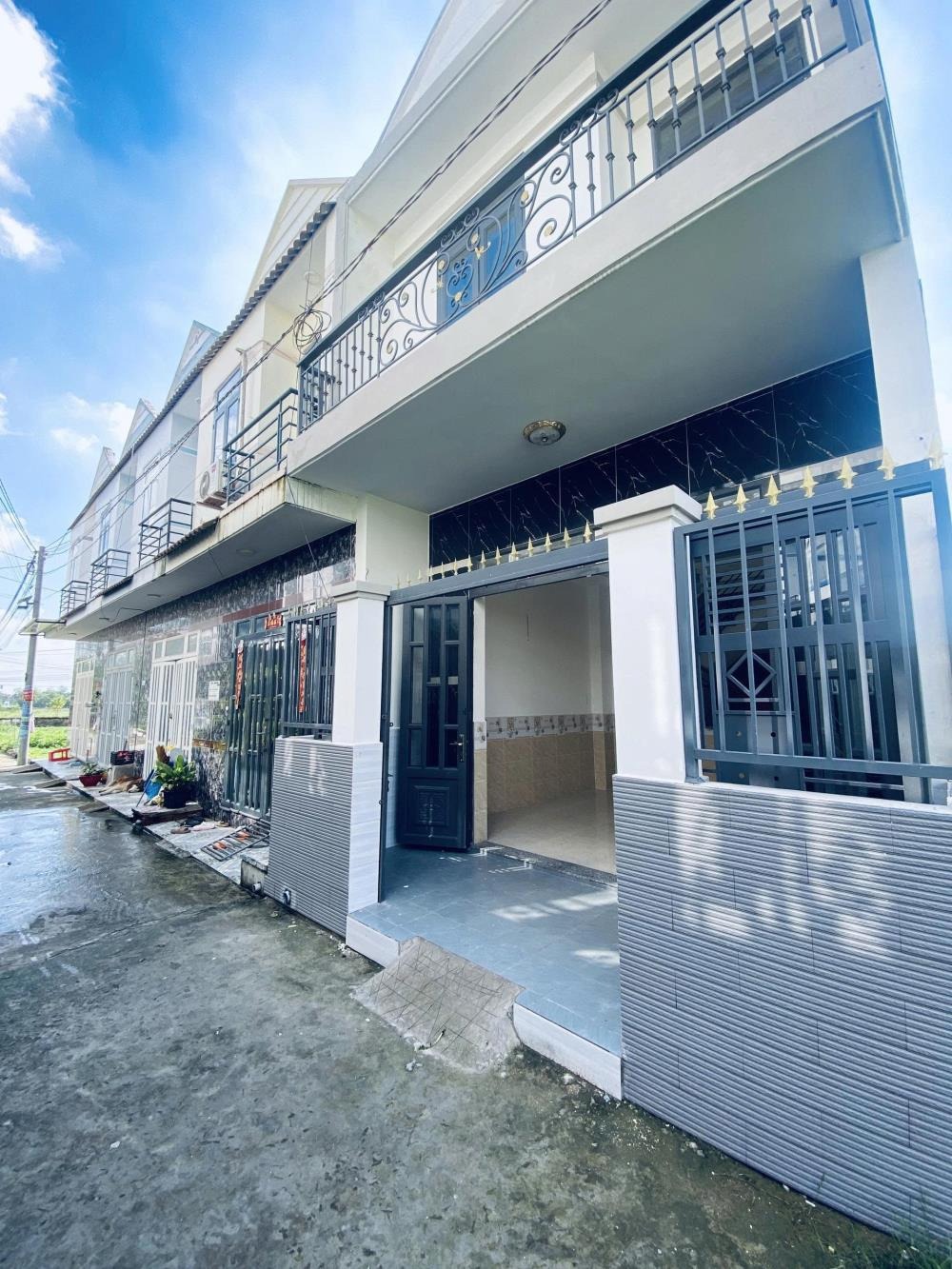 Bán Nhà Hóc Môn Giá Rẻ 945tr - Sổ Hồng Riêng, 1 Trệt 1 Lầu