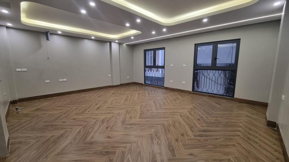 Cho Thuê LK Hiện Đại, Thông Sàn, Thang Máy - Mạc Thái Tông, Cầu Giấy
