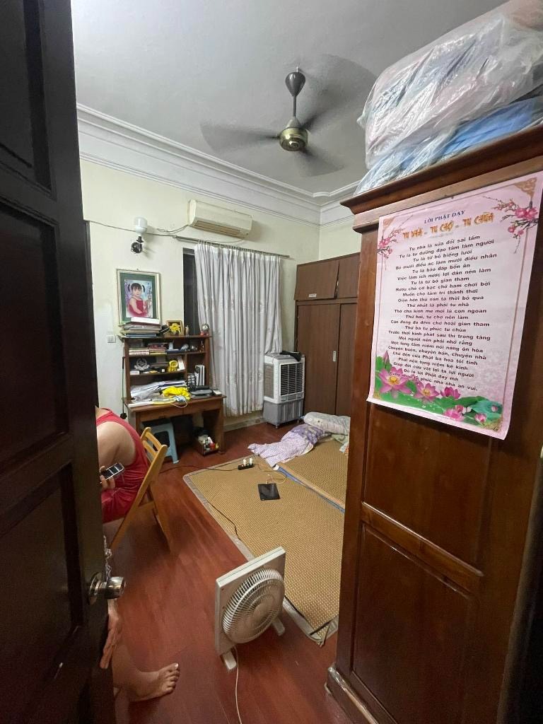 Bán nhà mặt phố Âu Cơ - 2 mặt thoáng, ô tô tránh, giá tốt