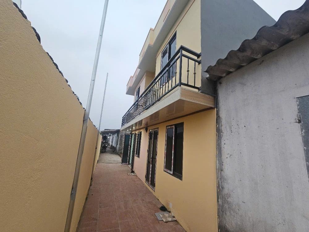 Bán nhà riêng C4, 30m2, Full nội thất, Xuyen Lam, Giá 1 tỷ