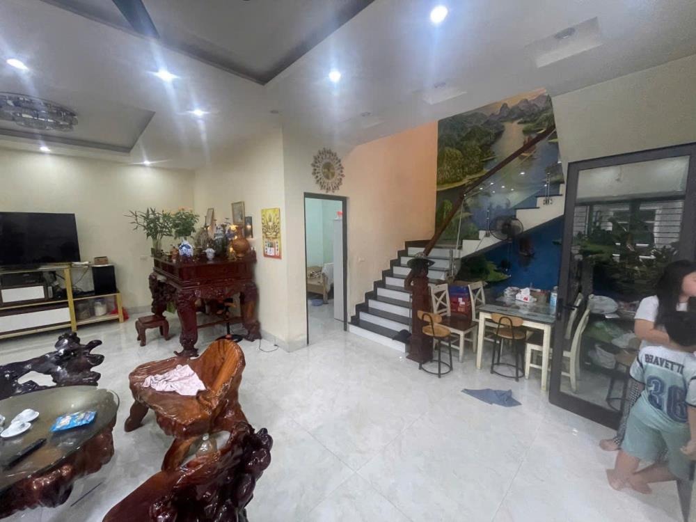 Bán Biệt Thự Góc 3 Tầng Dương Xá - View Hồ - Giá 8x Triệu/m²