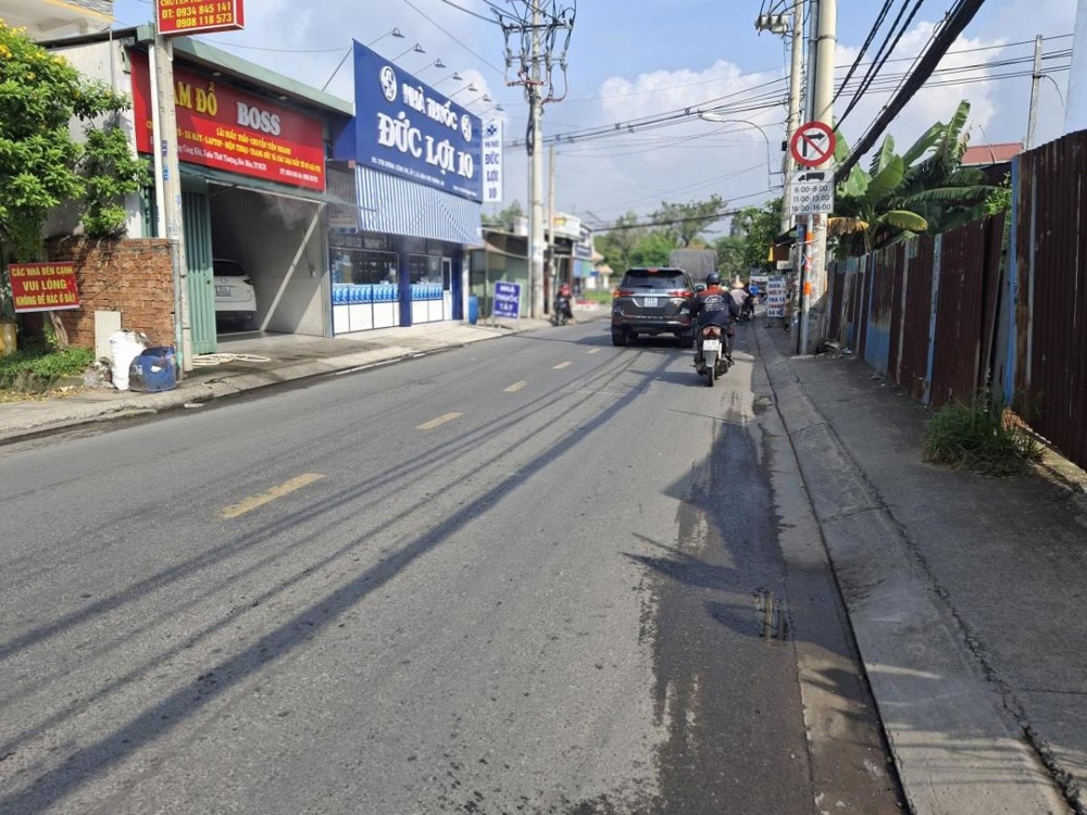 Nhà Vườn Dương Công Khi, 988m2, Mặt Tiền Tiềm Năng, Giá 38 Tỷ