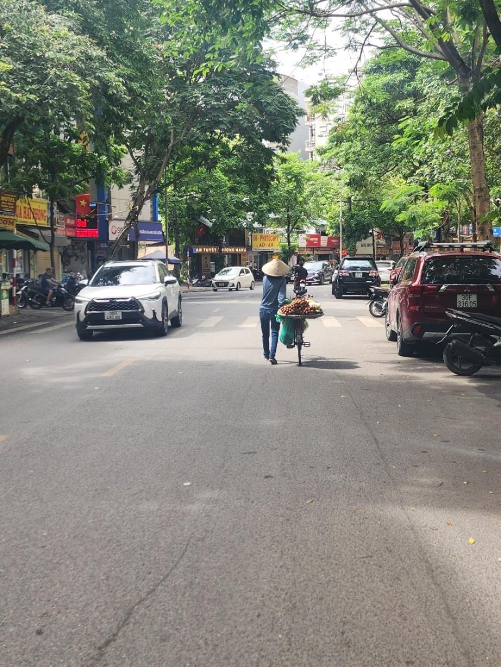 Siêu phẩm phân lô phố Nguyễn Thị Định, Cầu Giấy: Dòng tiền khủng, thang máy, ô tô