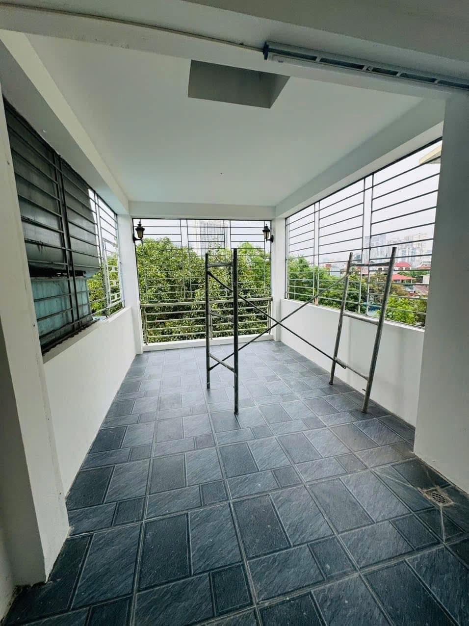 Bán nhà riêng 35m² Phúc Diễn, Nam Từ Liêm - 7.3 tỷ - Vị trí đẹp, ô tô vào