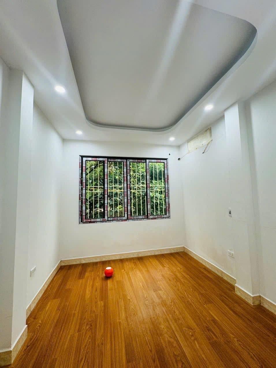 Bán nhà riêng 35m² Phúc Diễn, Nam Từ Liêm - 7.3 tỷ - Vị trí đẹp, ô tô vào