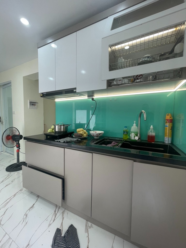Căn Hộ Tập Thể Lô Góc Tân Mai: Full Nội Thất, Ngõ Ô Tô, 3.3 Tỷ