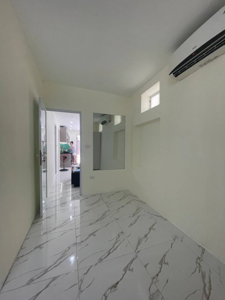 Căn Hộ Tập Thể Lô Góc Tân Mai: Full Nội Thất, Ngõ Ô Tô, 3.3 Tỷ