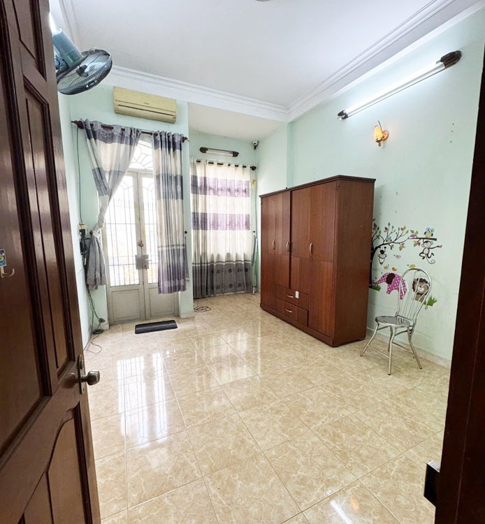 Nhà 3 Tầng Tân Bình: Hẻm Xe Hơi, 45m2, Giá 7 Tỷ - Vị Trí Đắc Địa