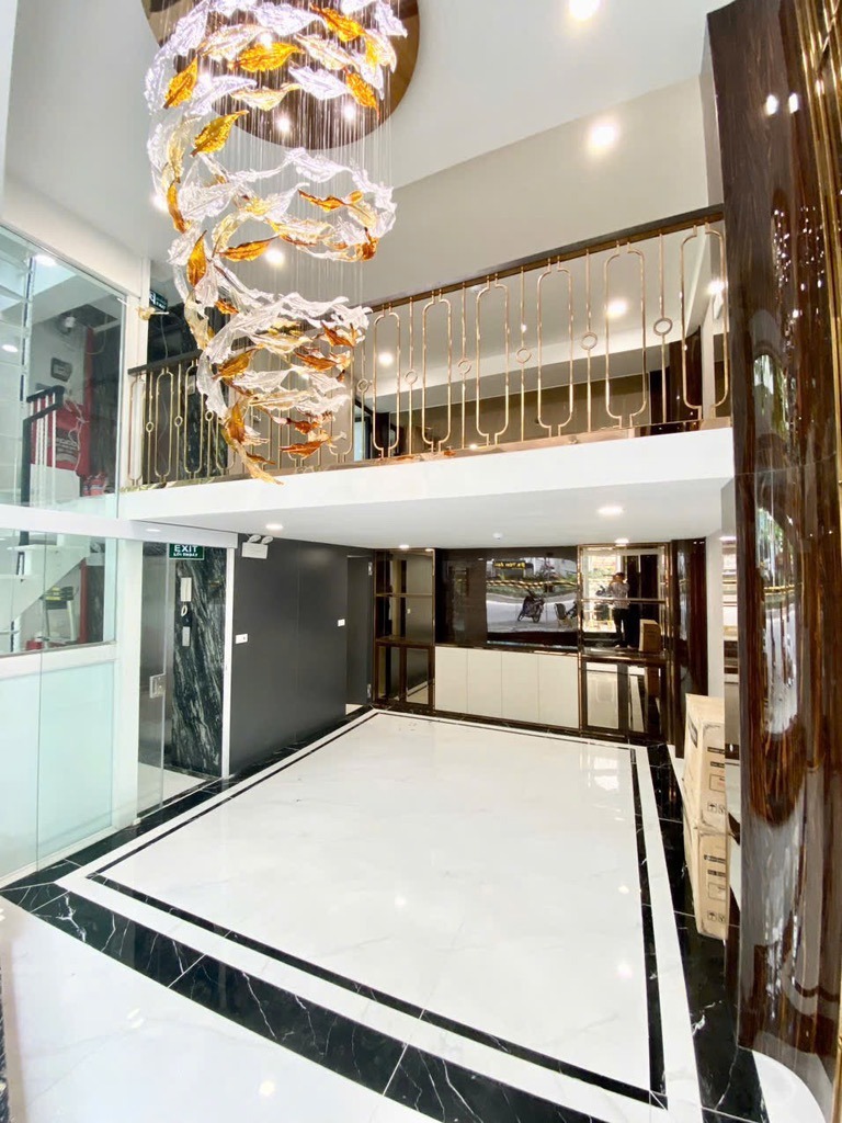 Nhà VIP Mặt Phố Cổ Nhuế: 9 Tầng, Mặt Tiền Siêu Lợi Thế KD, Ô Tô Vỉa Hè
