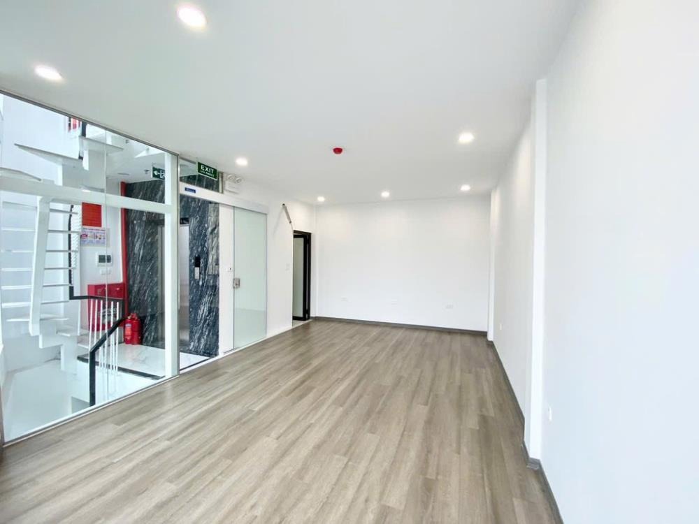 Nhà VIP Mặt Phố Cổ Nhuế: 9 Tầng, Mặt Tiền Siêu Lợi Thế KD, Ô Tô Vỉa Hè