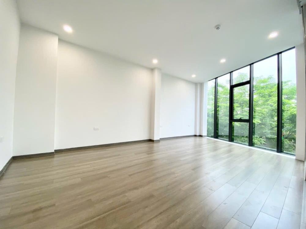 Nhà VIP Mặt Phố Cổ Nhuế: 9 Tầng, Mặt Tiền Siêu Lợi Thế KD, Ô Tô Vỉa Hè