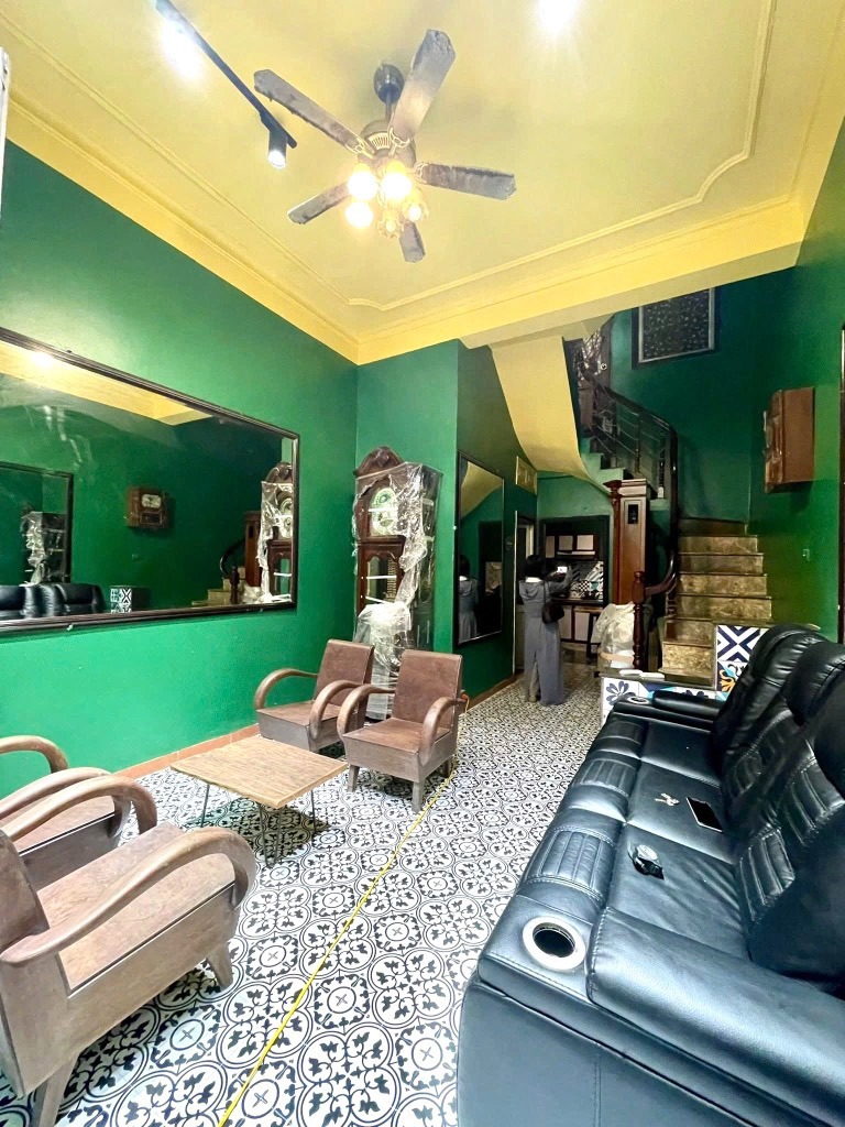 Bán nhà phố Kim Mã - Giá siêu hời, 55m2, 4 tầng, 4 phòng ngủ