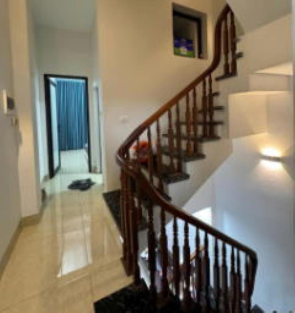 Nhà đẹp Cầu Giấy 35m2 - 8.35 tỷ - Vị trí đắc địa, tiện ích đầy đủ
