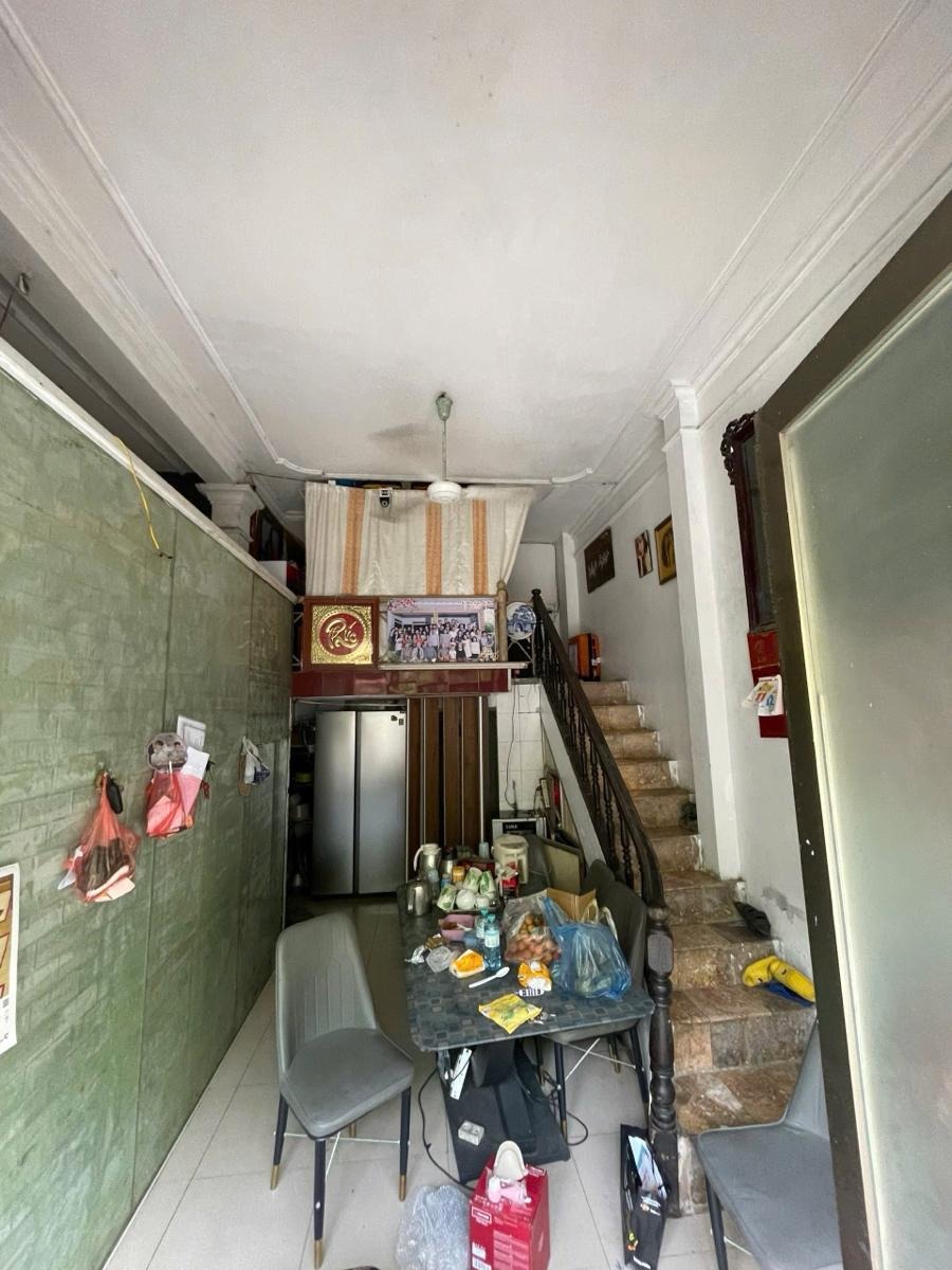 Bán nhà mặt tiền Nguyễn Văn Huyên, Cầu Giấy: Vị trí đẹp, tiềm năng kinh doanh