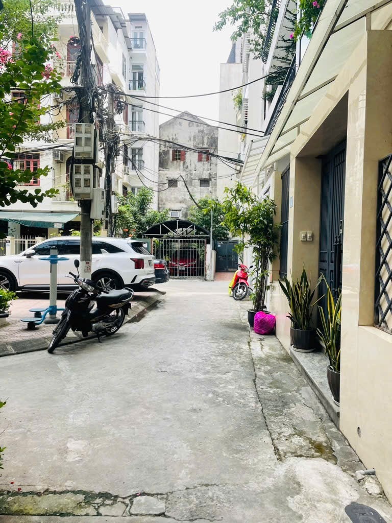 Bán nhà phân lô Ba Đình - Ô tô vào nhà, An ninh 24/7, Giá 14.8 tỷ