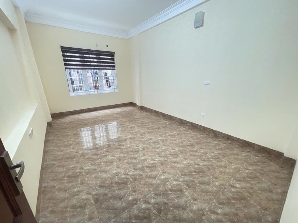 Bán nhà Kim Giang - Nguyễn Xiển, 5 tầng, 5m mặt tiền, ngõ thông, kinh doanh tốt