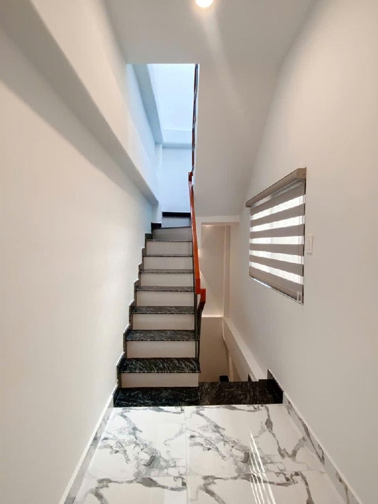 Bán nhà 40m2 Nguyễn Trọng Tuyển, 3 Tầng, Full Nội Thất, Giá Tốt