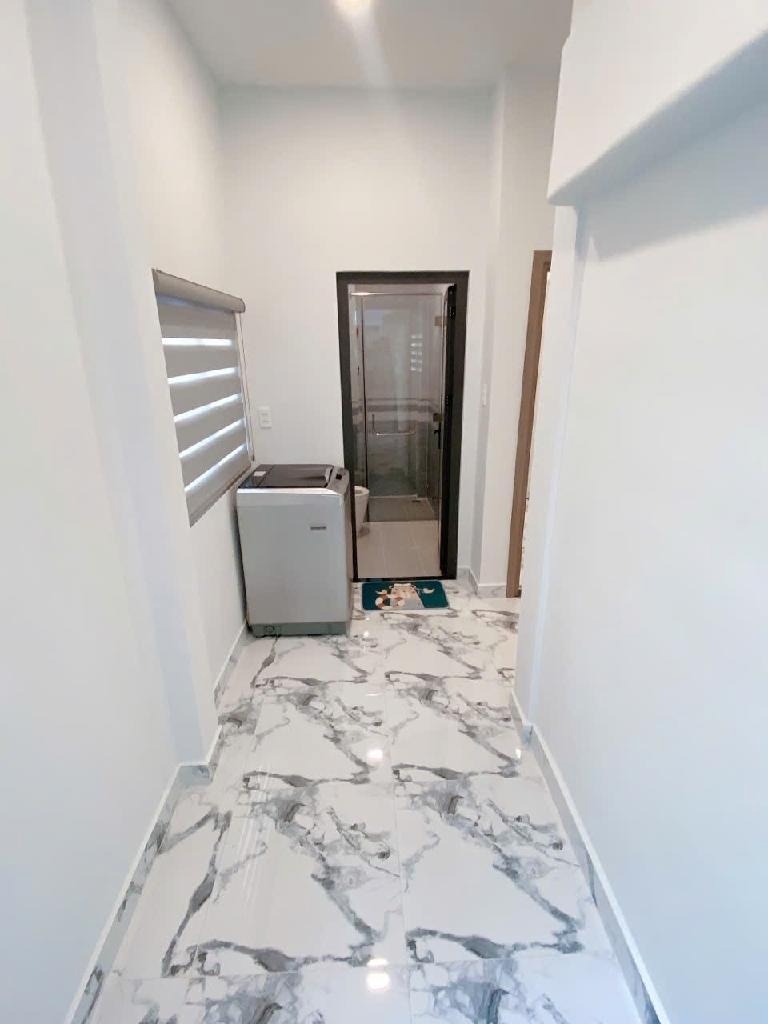 Bán nhà 40m2 Nguyễn Trọng Tuyển, 3 Tầng, Full Nội Thất, Giá Tốt
