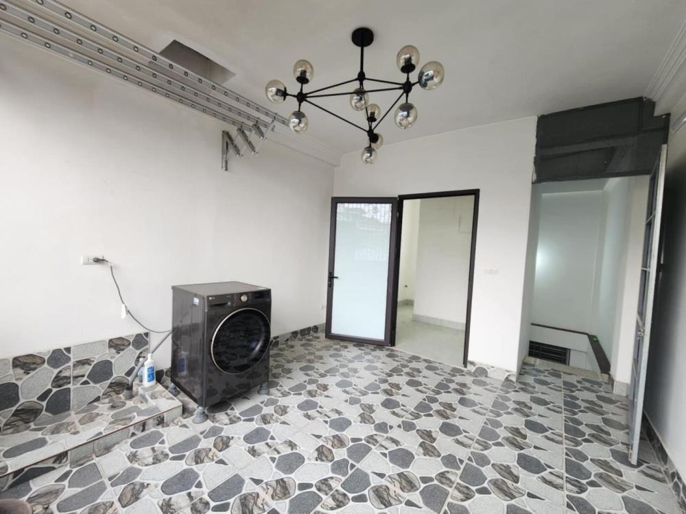 Nhà 6 Tầng, Ngõ Nông, An Ninh, Giá 8.2 Tỷ - Thanh Xuân