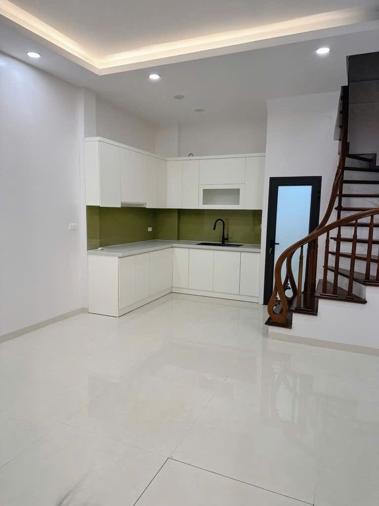 Bán nhà đẹp Đội Cấn: Ngõ ô tô, 5 tầng, đang cho thuê 20tr/tháng
