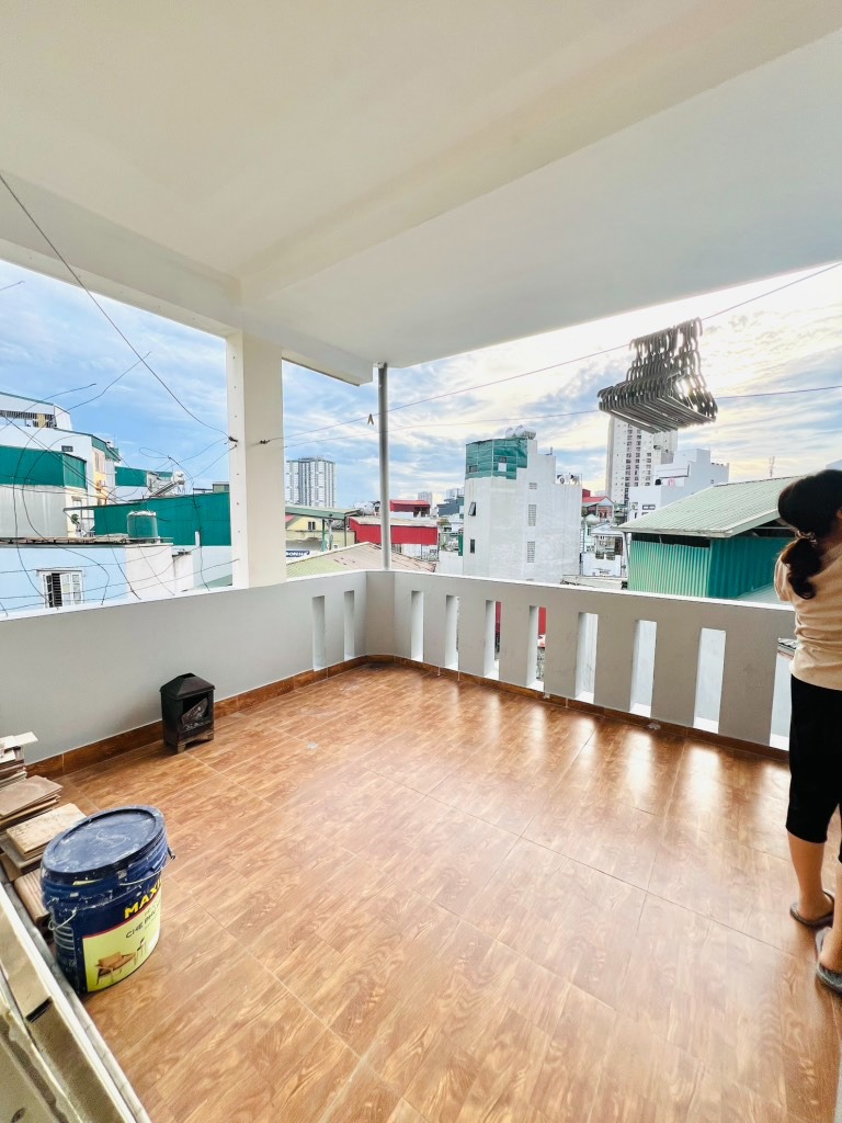 Bán nhà phố Khương Trung - 50m2, 6 tầng, Ô tô đỗ cửa, Giá 7.8 tỷ