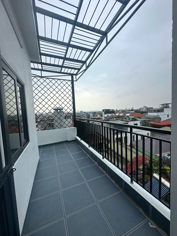 Nhà Nguyễn Văn Cừ - 6 Tầng, Thang Máy, Mặt Tiền Rộng - Giá Hơn 1 Tỷ