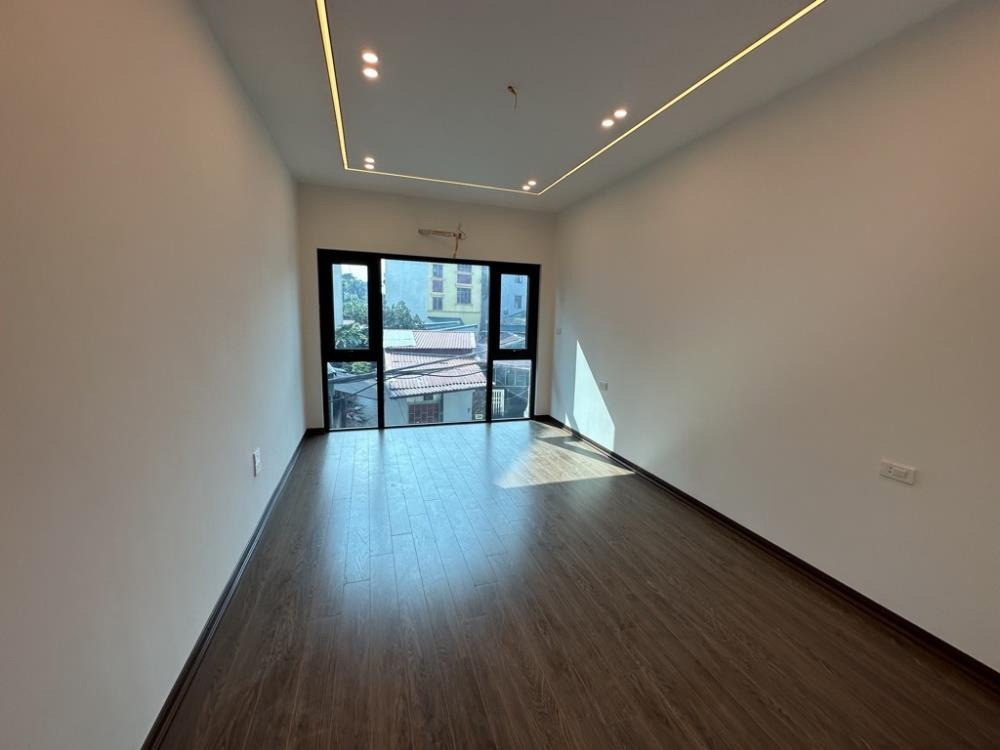 Nhà phố Thạch Bàn - Gara Oto - 45m2 x 5 Tầng - Giá 8 Tỷ+