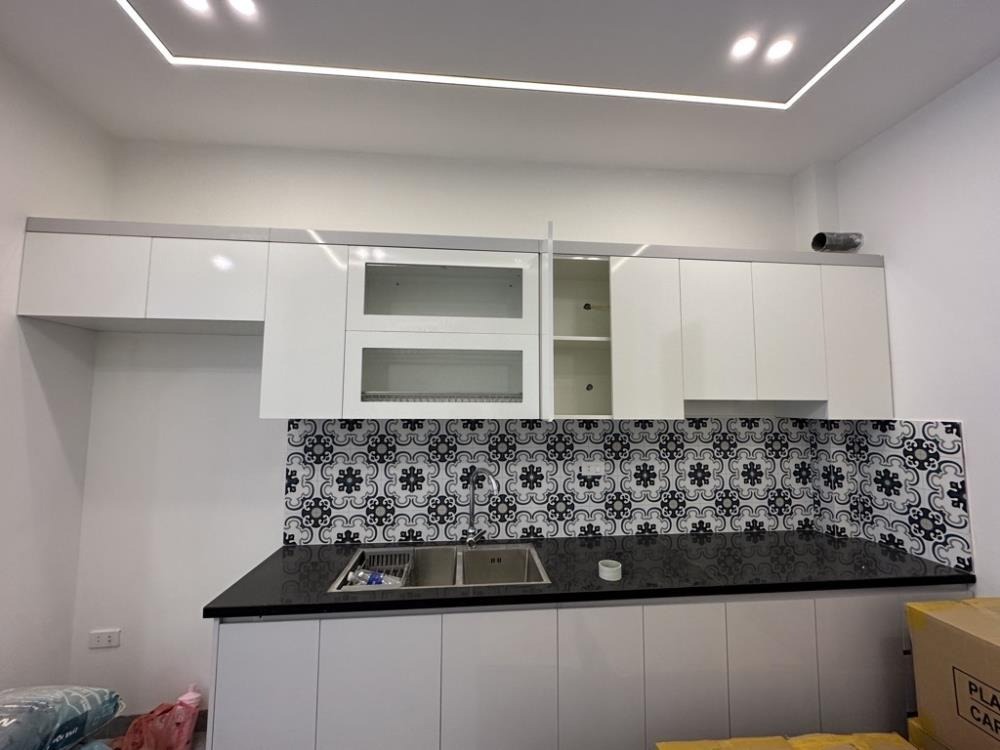 Nhà phố Thạch Bàn - Gara Oto - 45m2 x 5 Tầng - Giá 8 Tỷ+