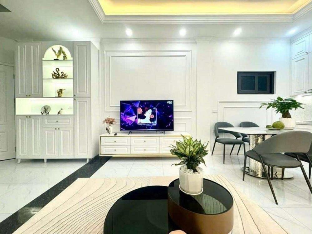 Nhà Phố Tân Mai - 50m2, 4 Tầng, Ô Tô Đỗ Cửa - Giá 8.5 Tỷ