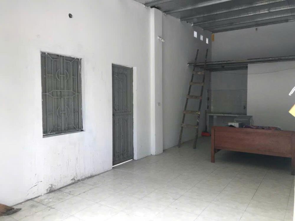 Bán Đất Đức Giang - Tặng Nhà C4 36m2 - Vị Trí Đắc Địa - Giá 4 Tỷ