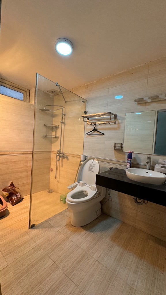 Bán nhà đường Bưởi, Ba Đình - 15.5 tỷ - Ô tô vào nhà, 81m2
