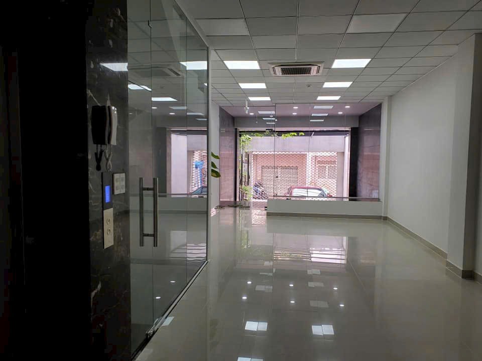 Bán nhà mặt tiền Hai Bà Trưng, Quận 1 - 4.5x18m, 5 Tầng, 32 Tỷ