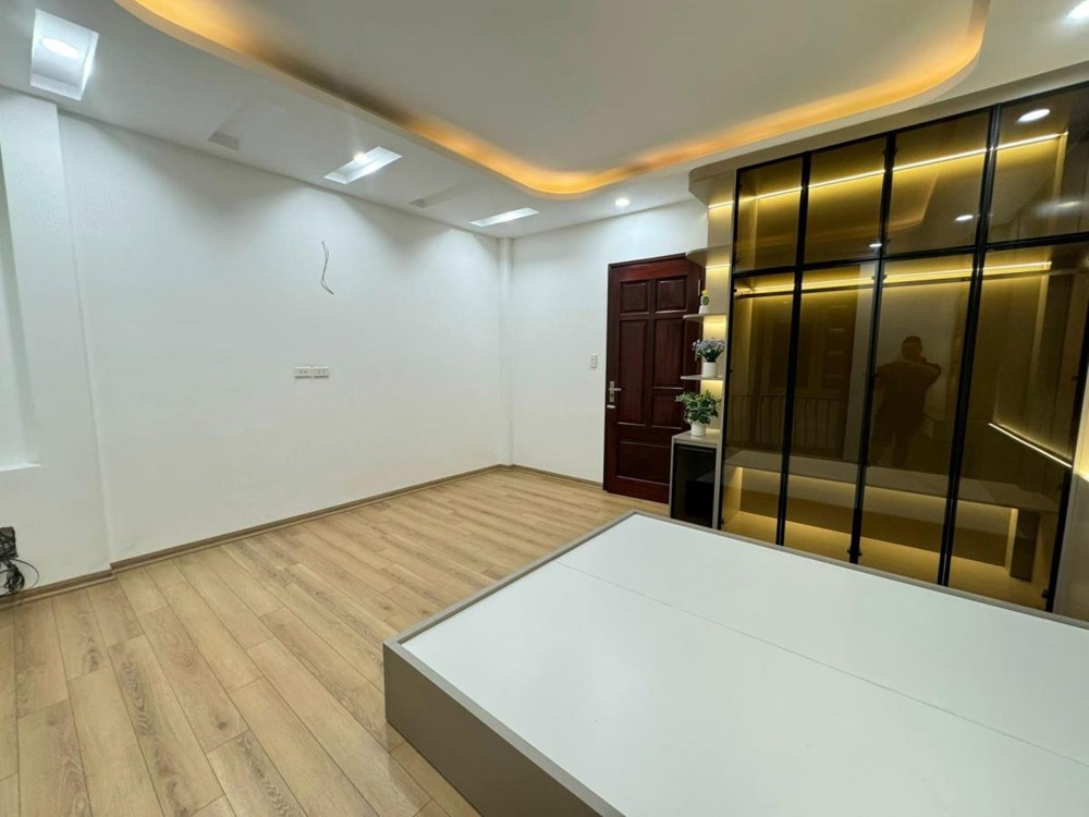 Nhà Đa Sỹ Hà Đông: 5 Tầng, Kinh Doanh, Oto Đỗ Cửa, Giá 6 Tỷ