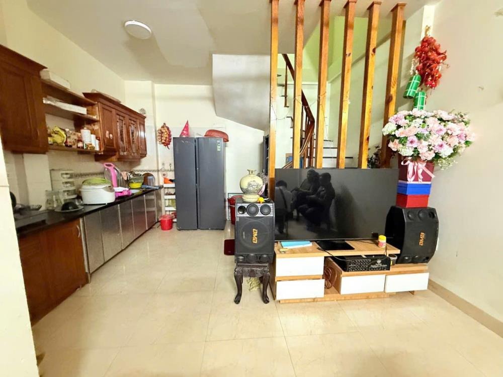 Bán Nhà Định Công - Ngõ Thông, Ô Tô Đỗ Cửa, 42m2 - Giá 6.5 Tỷ