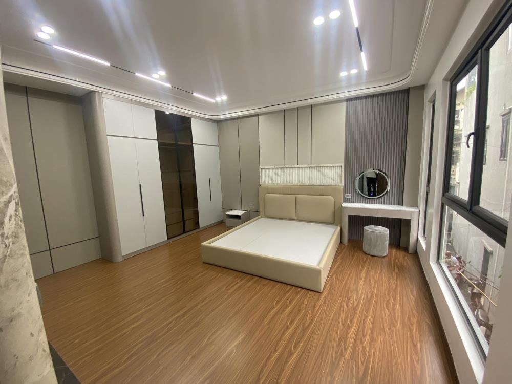 Bán Nhà Phố Nguyễn Ngọc Nại, Thanh Xuân - 48m, 5 Tầng, Mặt Tiền 4.5m - Giá 16.9 Tỷ