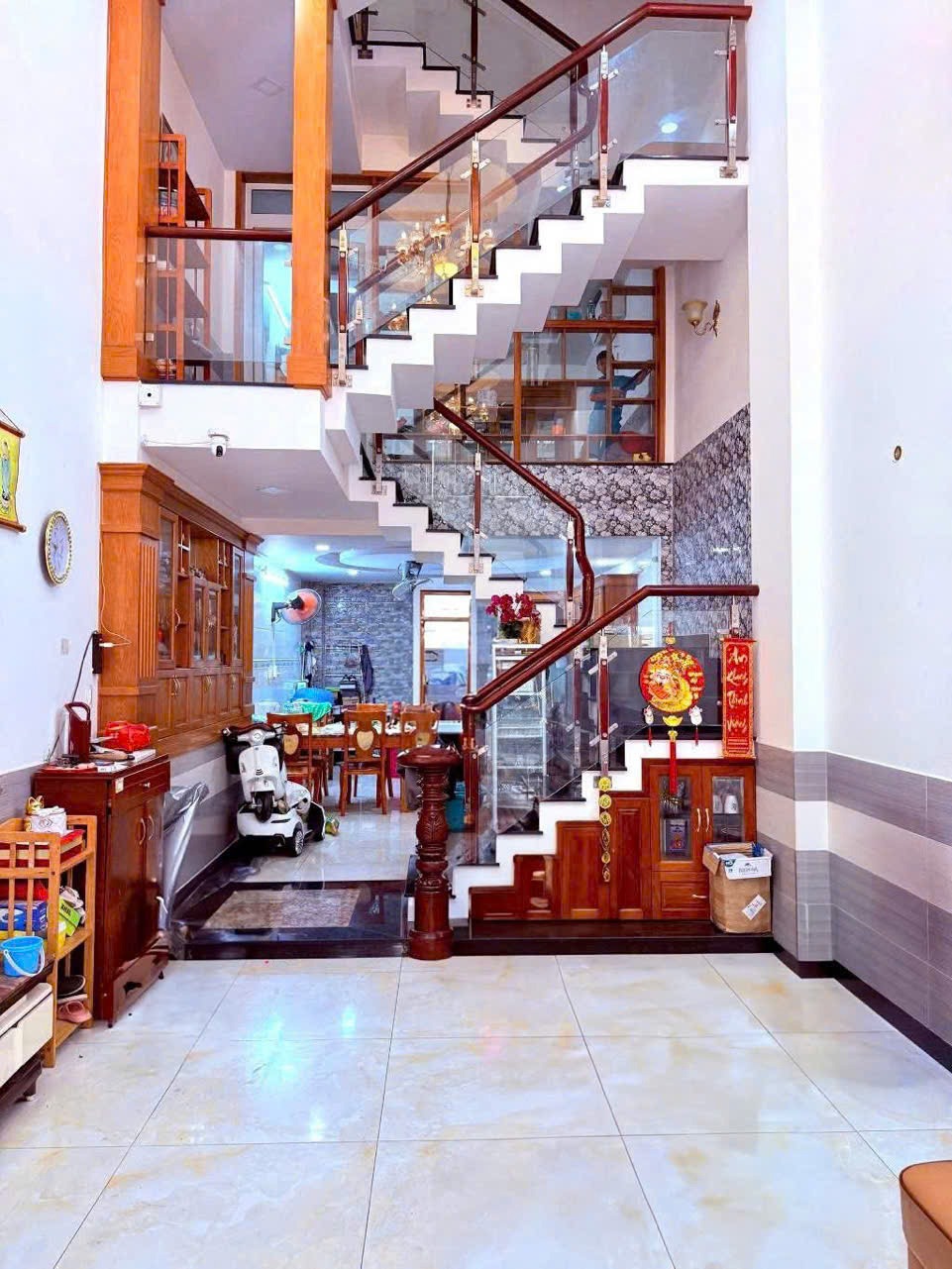 Siêu phẩm phân lô VIP Gò Vấp: Nhà 4 lầu, HXH, Full Nội Thất - Giá 8.9 Tỷ