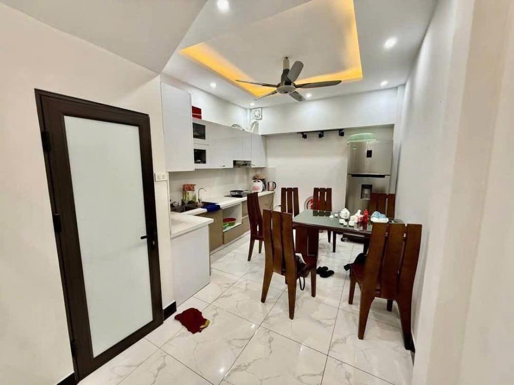 Bán nhà phố Đào Tân - 5 tầng - 10.5 tỷ - Ngõ Thông Thoáng