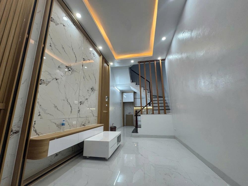 Nhà Ngõ 260 Cầu Giấy - 7.5 tỷ - Ô Tô 10m - Vị Trí Vàng