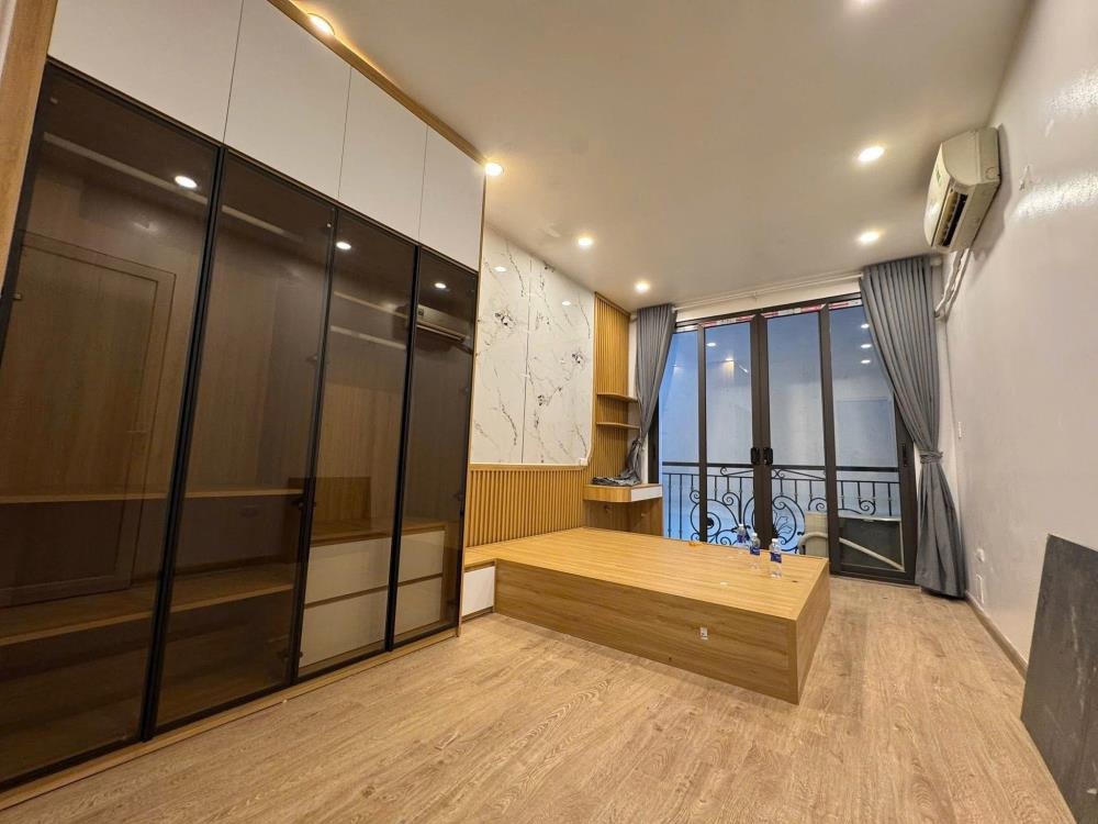 Nhà Ngõ 260 Cầu Giấy - 7.5 tỷ - Ô Tô 10m - Vị Trí Vàng