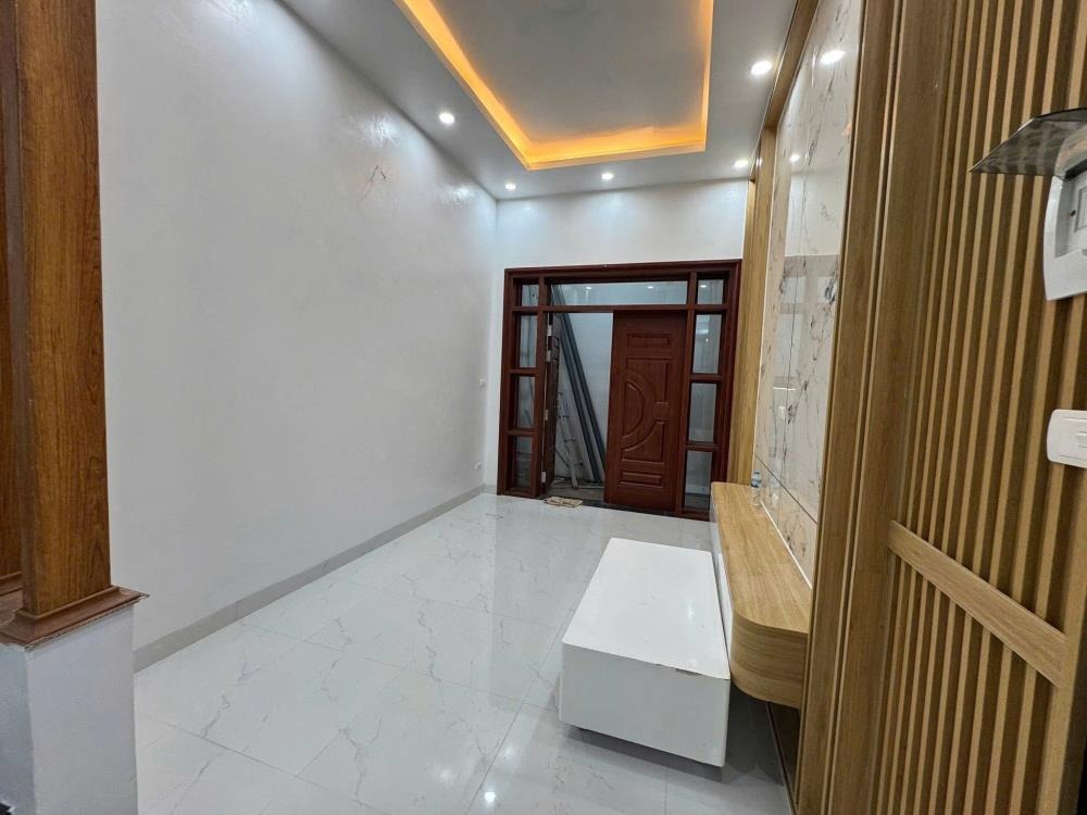 Nhà Ngõ 260 Cầu Giấy - 7.5 tỷ - Ô Tô 10m - Vị Trí Vàng