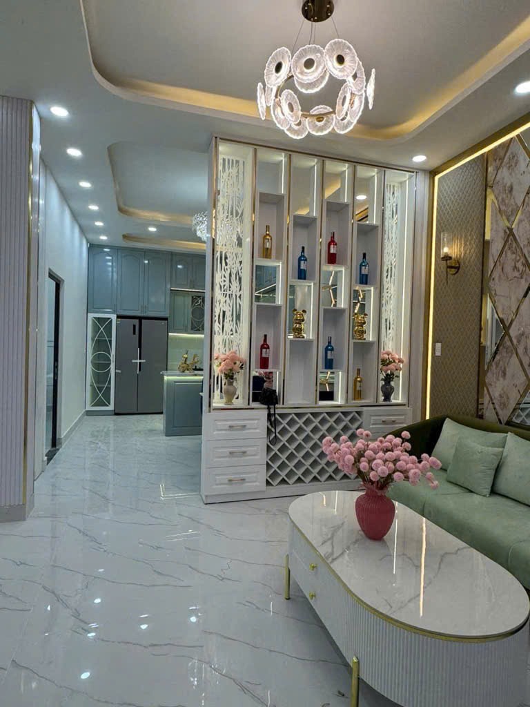 Nhà Quận 7 - 8.9 Tỷ - 5PN - Hẻm Phạm Hữu Lầu - Full Nội Thất