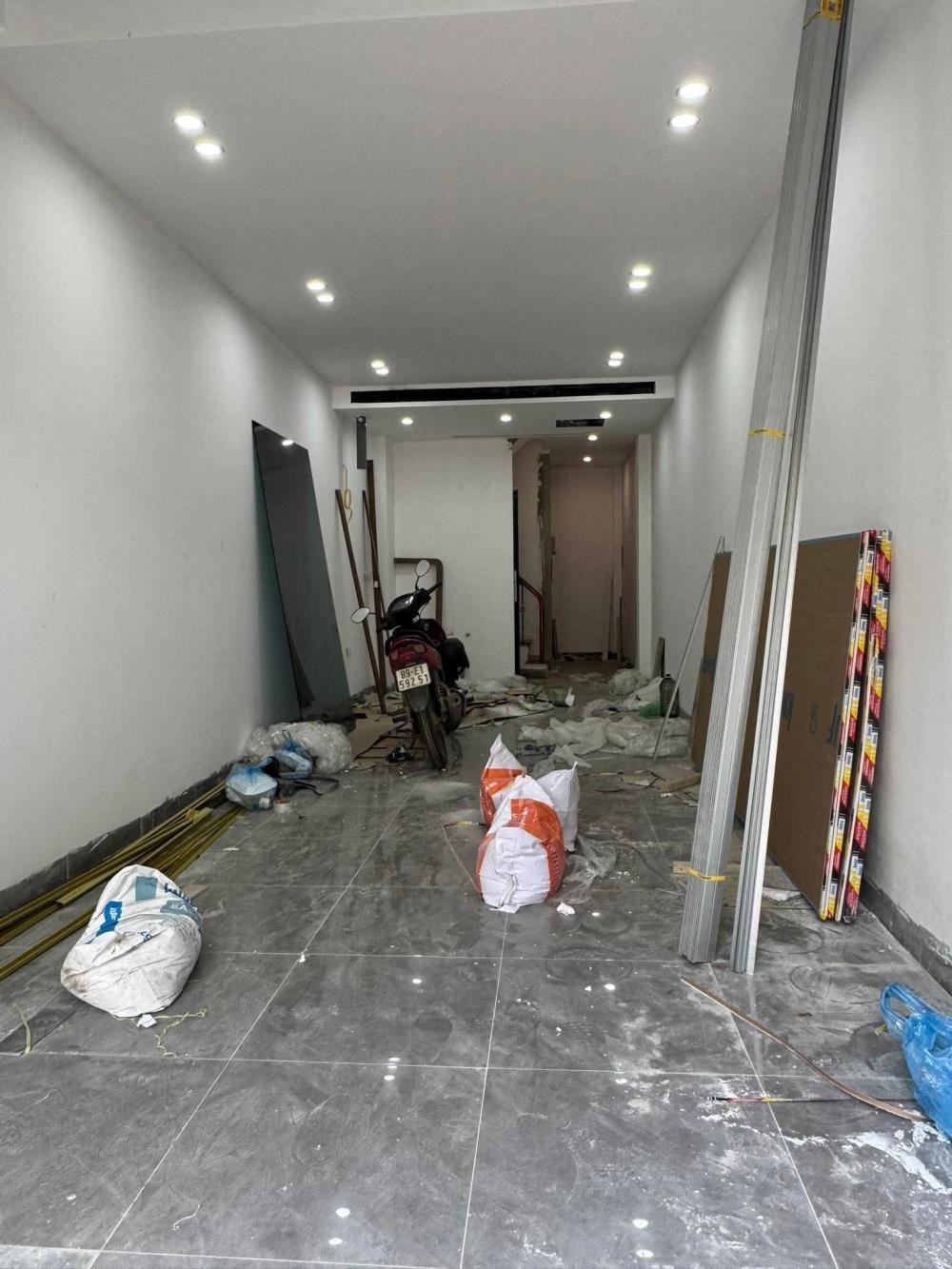 Bán nhà Đặng Tiến Đông, Đống Đa - 7 Tầng, Thang Máy, Kinh Doanh - 13.8 tỷ