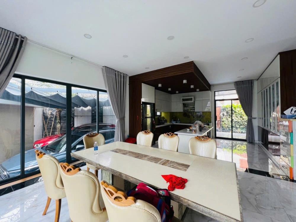 Bán Biệt Thự Sân Vườn Quận 12 – 484m² VIP, Gần Gò Vấp