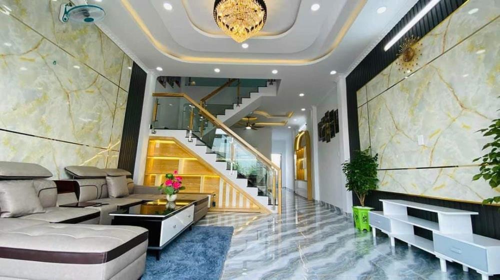 Chính chủ cần bán gấp nhà Bình Chánh, 100m2, SHR, giá 1.6 tỷ