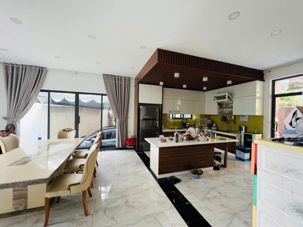 Bán Biệt Thự Sân Vườn Quận 12 – 484m² VIP, Gần Gò Vấp