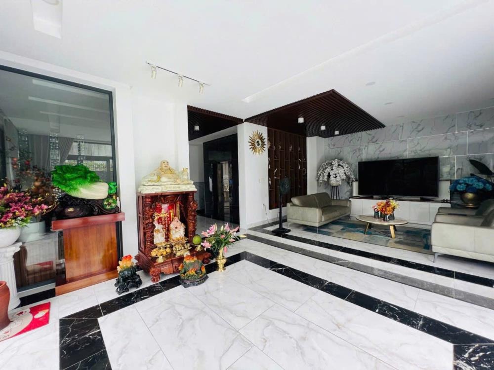Bán Biệt Thự Sân Vườn Quận 12 – 484m² VIP, Gần Gò Vấp