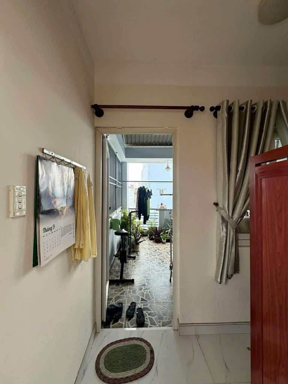 🏡 Nhà 5 Tầng BTCT Quận 4 - Giảm Sốc 400 Triệu, Chỉ 5.1 Tỷ!